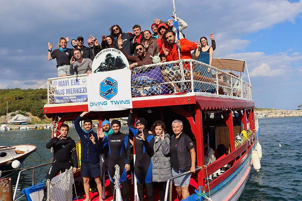 photo_5976791814289603555_y